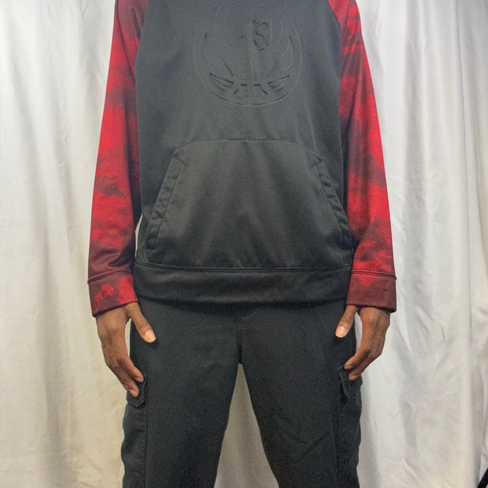 Men's Black and Red Sweater